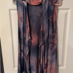 Tie-Dye Sleeveless Tunic Top